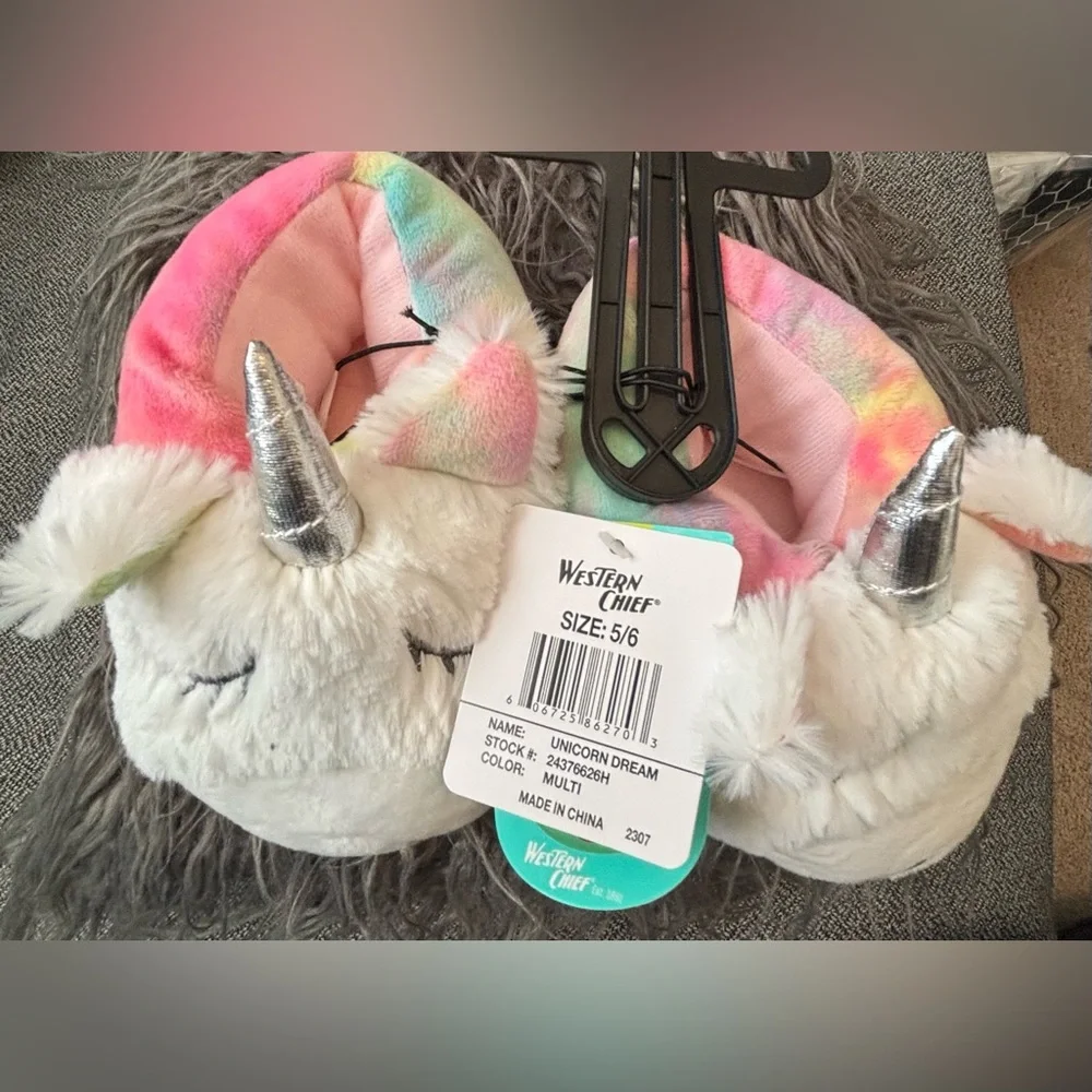 Toddler Plush Unicorn Slippers-Size 5/6